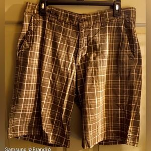 Mens brown and white plaid old navy shorts size 32